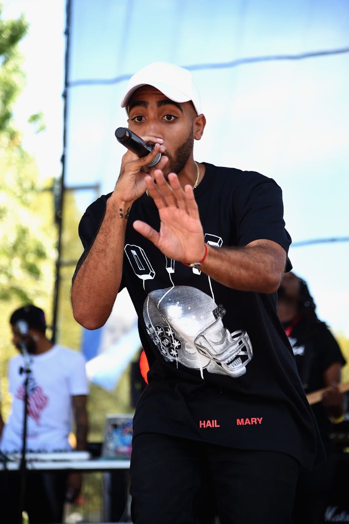 PHILADELPHIA, PA - SEPTEMBER 06: Rapper Bizzy Crook performs on stage during 2015 Budweiser Made in America festival at Benjamin Franklin Parkway on September 6, 2015 in Philadelphia, Pennsylvania. (Photo by Dimitrios Kambouris/Getty Images for Anheuser-Busch)