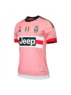 juve-away-jersey-scudetto-badge