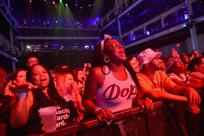 NEW YORK, NY - AUGUST 09: Fans enjoy the performers at Crystal Pepsi Summer of '92 at Terminal 5 on August 9, 2016 in New York City. (Photo by Theo Wargo/Getty Images)