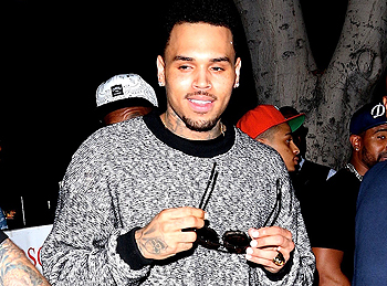 Chris Brown Reps Bloods Gang At Nightclub [Video] | The Latest Hip-Hop ...