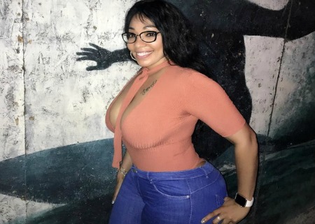 Page 11 of 16 - Peep The Derrière Of Super Stacked Model Chelas_Way