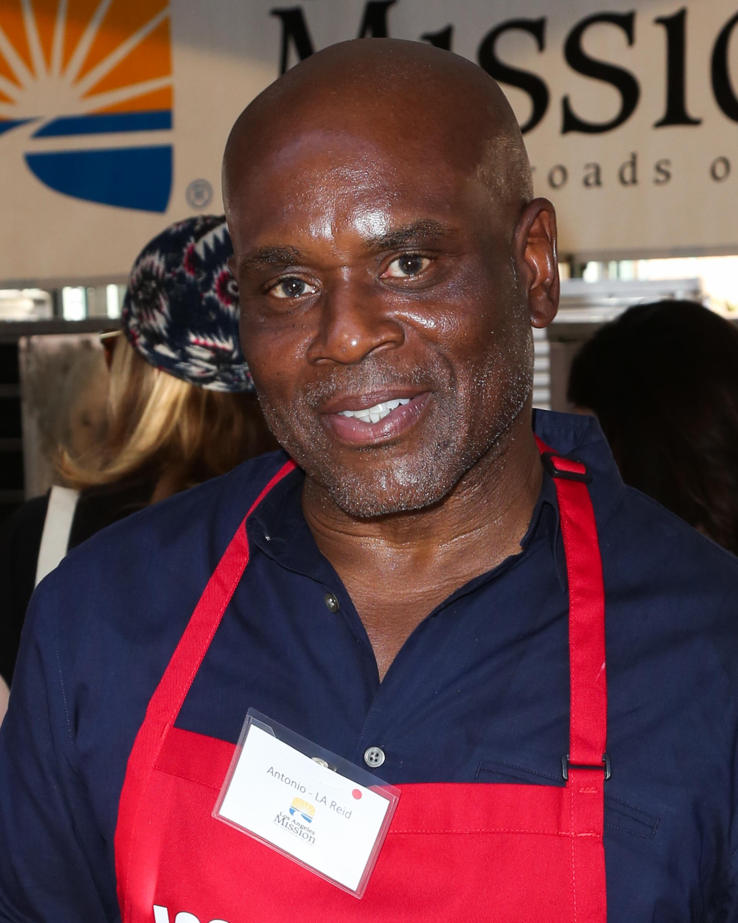 Los Angeles Mission Thanksgiving Meal For The Homeless