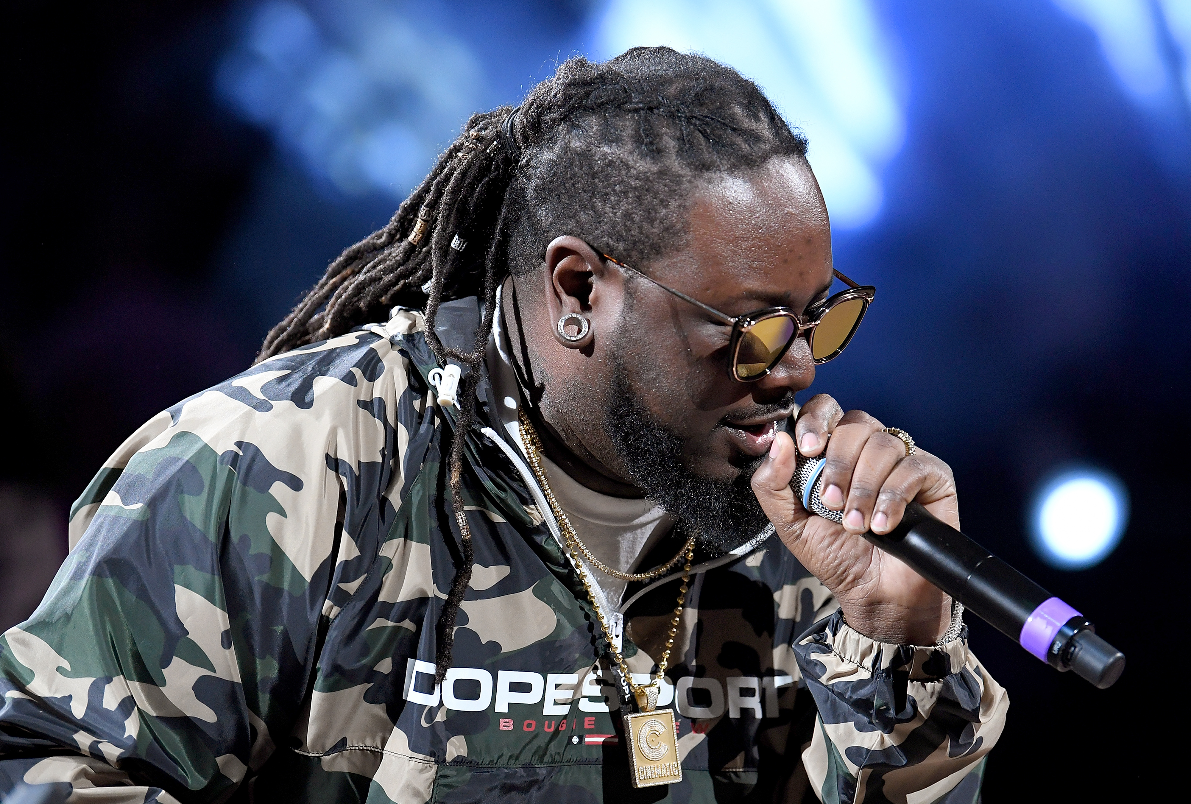 Los Angeles Lakers v Sacramento Kings