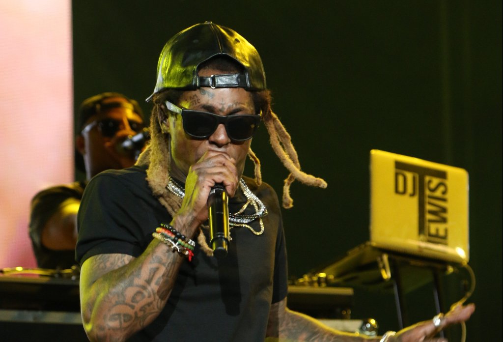 Lil Wayne performs live at Jay-Z's Made In America Music Festival