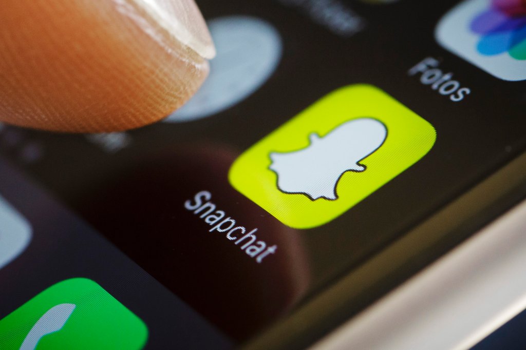 Snapchat Is Reverting Back To Chronological Sorting