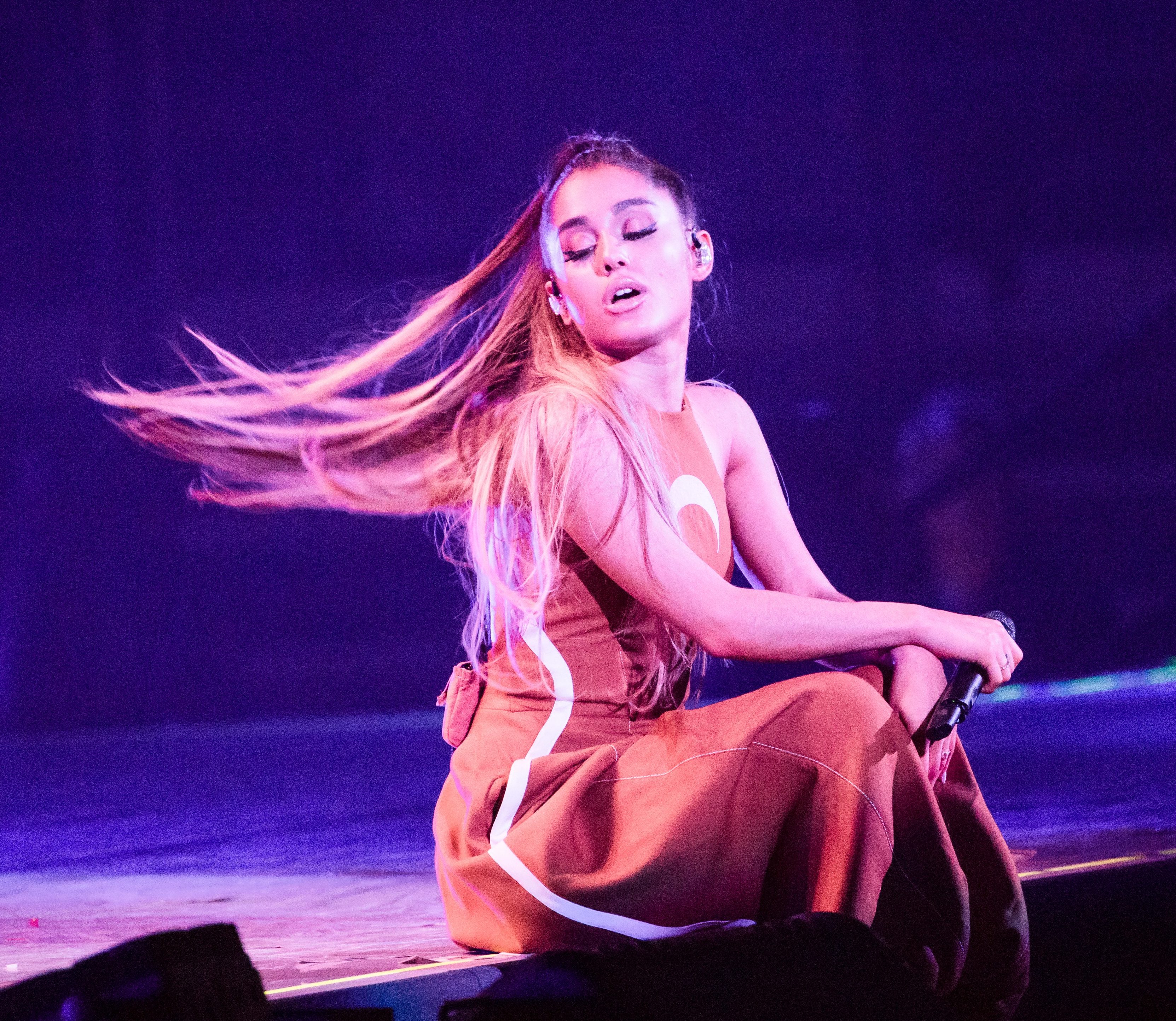 Ariana Grande plays Guangzhou city