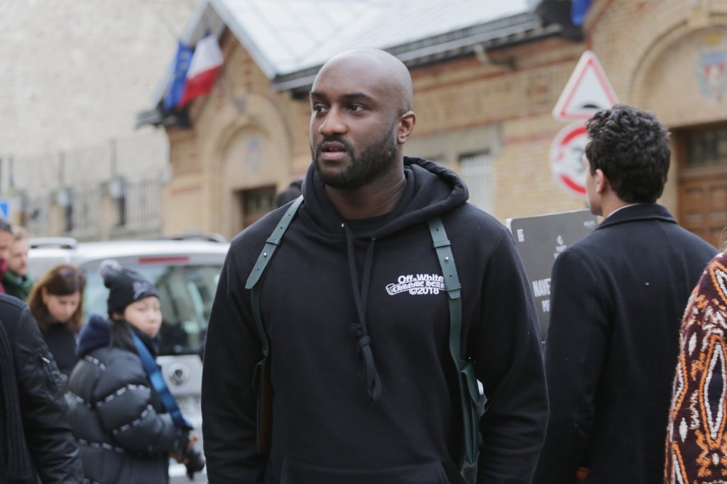 Street Style : Paris Fashion Week Womenswear Fall/Winter 2018/2019 : Day Eight