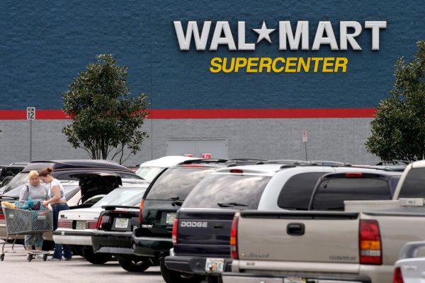 Economy USA: chain-store of WAL MART near Orlando, Florida