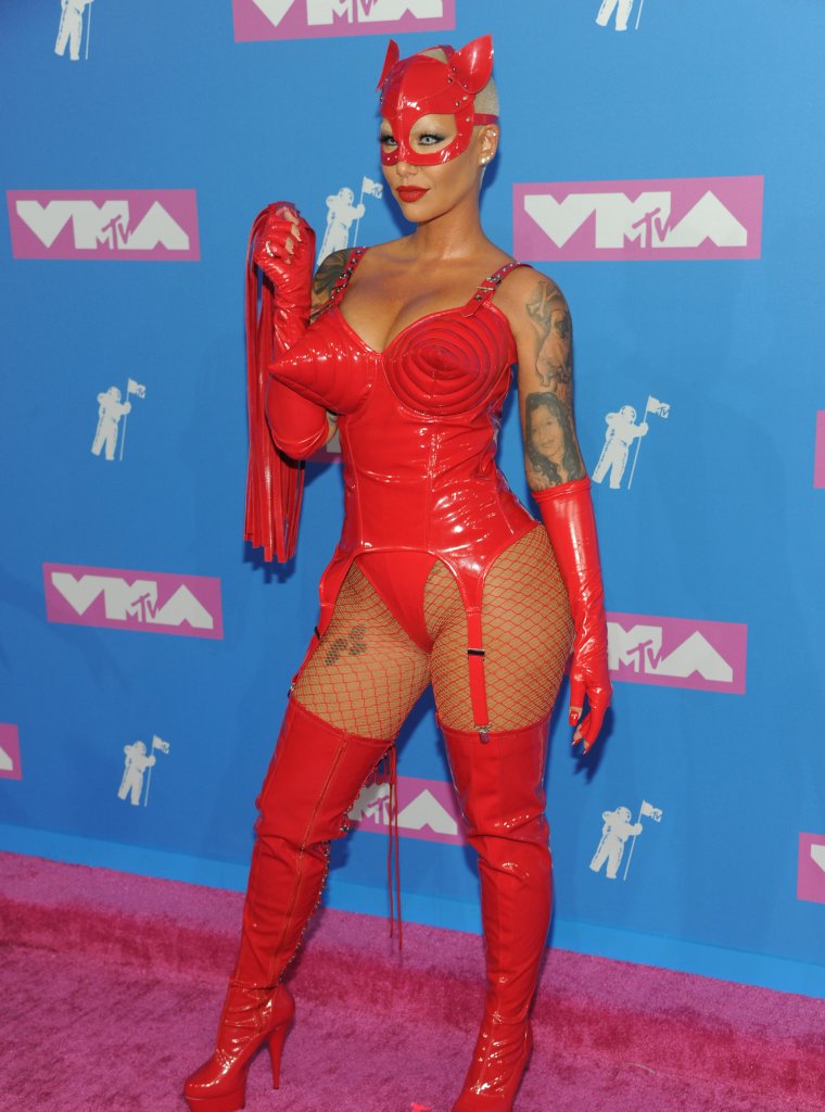 Special shoutout to Amber Rose, who was outchea...