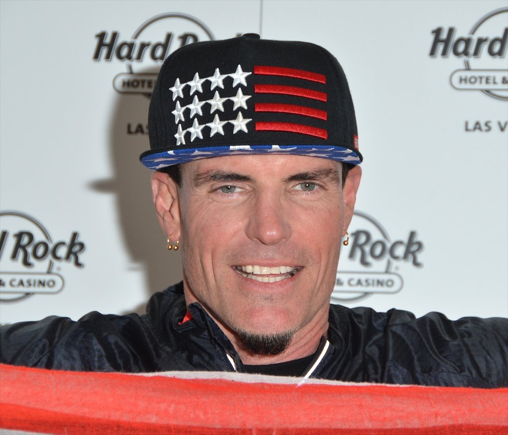 Vanilla Ice on board quarantined flight from Dubai