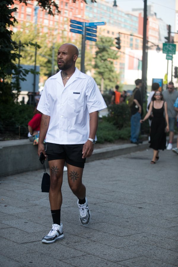 Street Style - New York Fashion Week September 2018 - Day 2