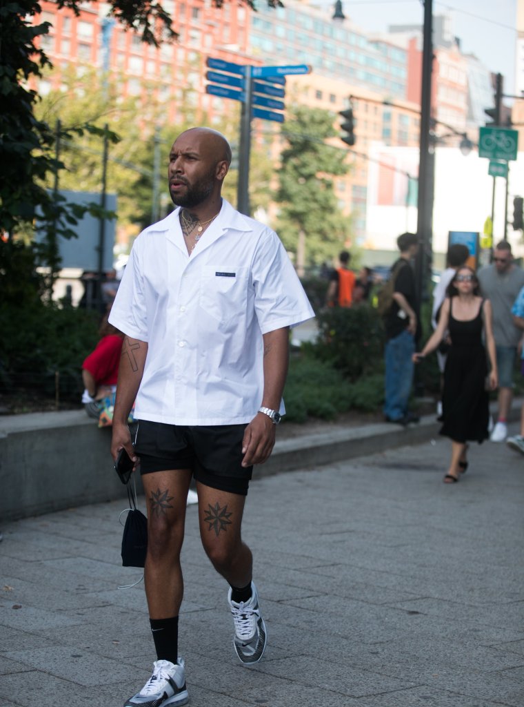 Street Style - New York Fashion Week September 2018 - Day 2