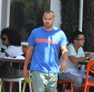 Jesse Williams has lunch at Fred Segal