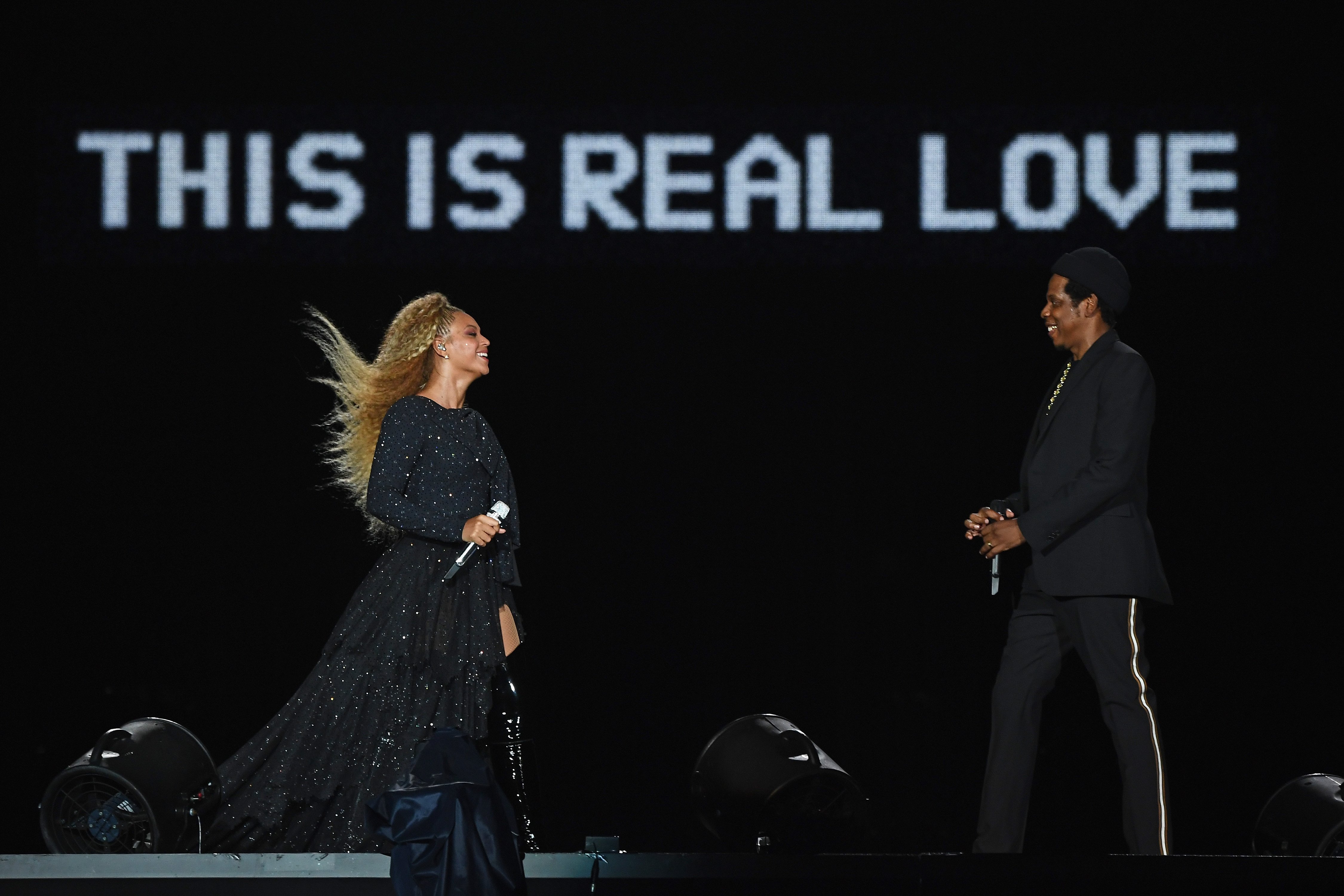Beyoncé & Jay-Z As Flo Jo & Tommie Smith Has Twitter Going Crazy