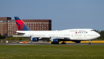 Delta Air Lines Boeing 747-400 ready to depart from Tokyo...