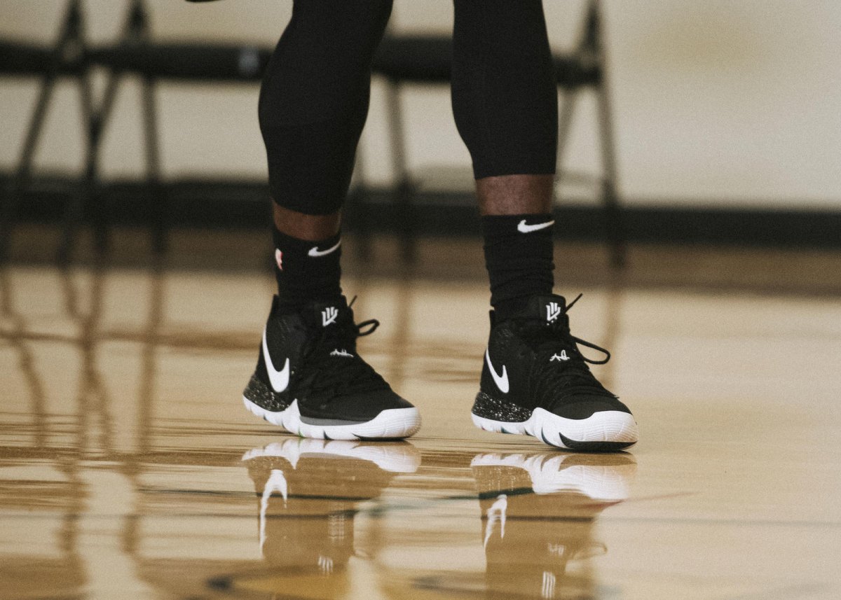 Nike KYRIE 5