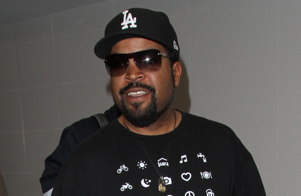 Ice Cube arrives at LAX