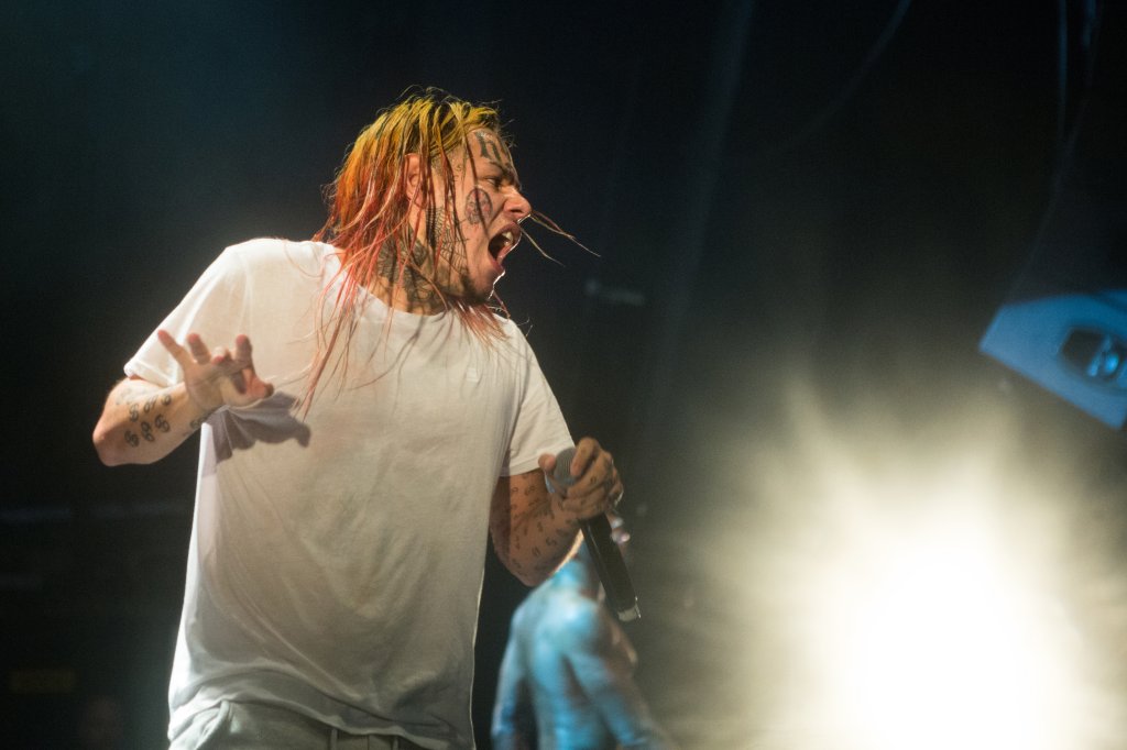 Tekashi 6ix9ine live in Oslo, Norway.