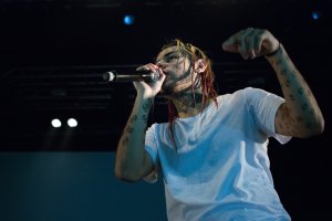 Tekashi 6ix9ine live in Oslo, Norway.