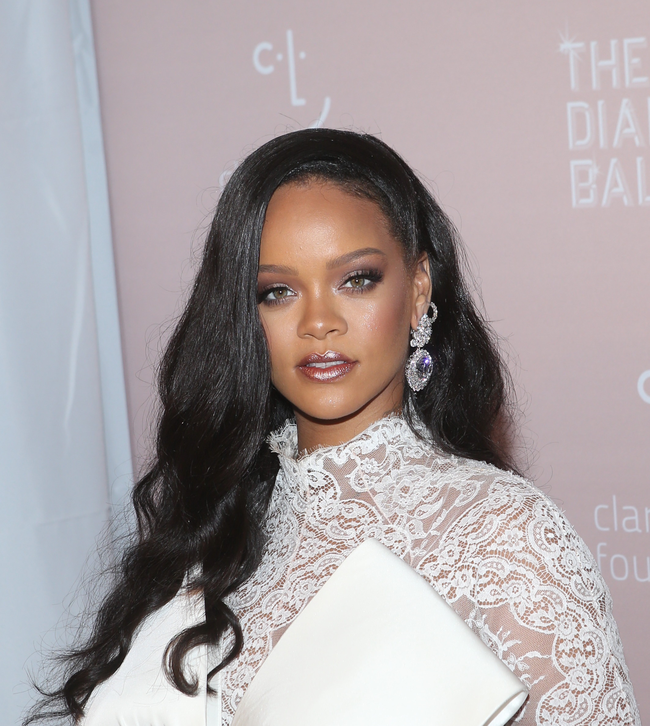 Clara Lionel Foundations Diamond Ball