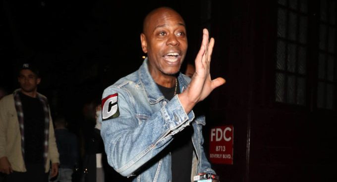 Dave Chappelle Recalls Story of Hilariously Clapping Back At R. Kelly