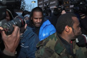 R. Kelly Appears In Court For Aggravated Sexual Abuse Charges