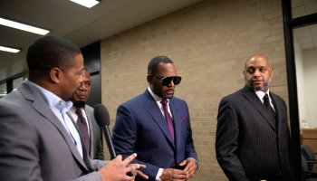 R. Kelly back in court in fight over child support payments