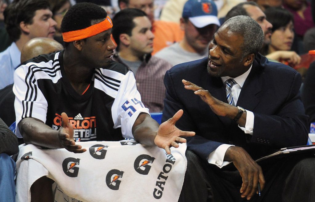 Charles Oakley files civil suit against Knicks owner, Madison Square Garden