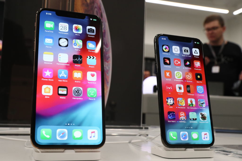 Apple launches new iPhone sales in Russia