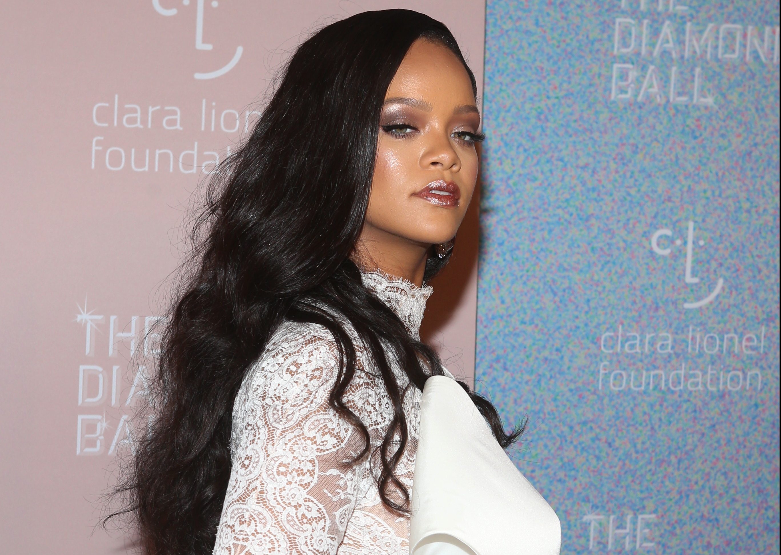 Clara Lionel Foundations Diamond Ball