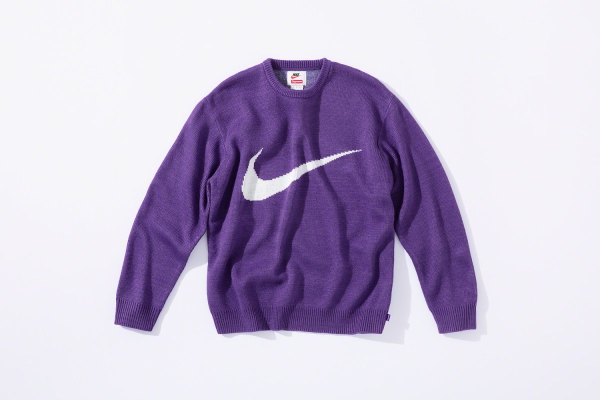 SUPREME X NIKE COLLECTION