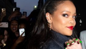 Rihanna Surprises Her Fans At The Opening Of The FENTY Pop Up Store