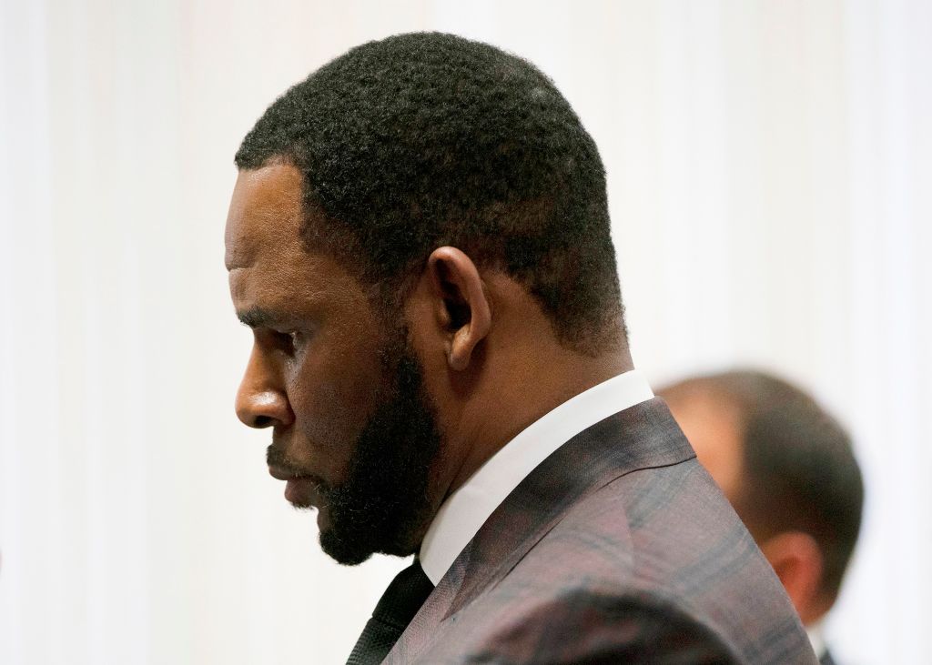 R Kelly Arrested On Federal Sex Trafficking Charges