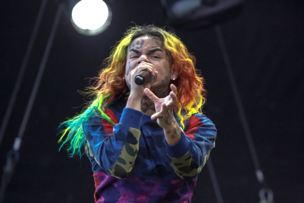 Dancer Claims Tekashi69 Hit Her With A Champagne Bottle At Strip Club