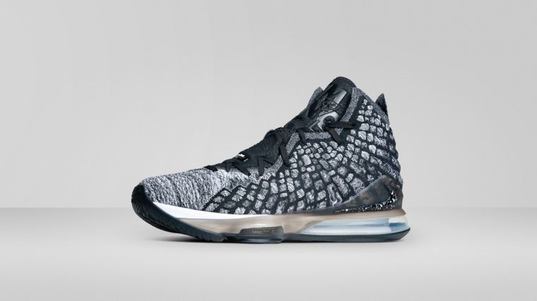 LeBron James - Nike LEBRON XVII