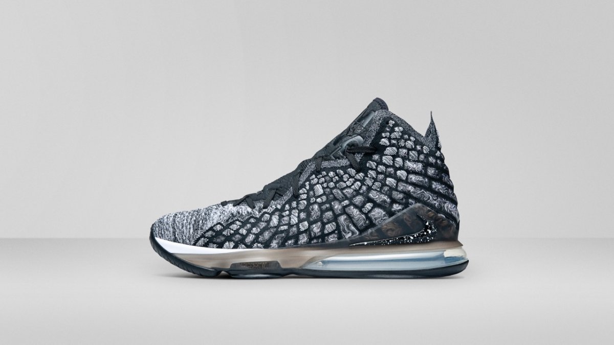 LeBron James - Nike LEBRON XVII