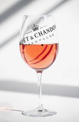 Moët & Chandon Launches New Campaign/Bottle w/ Jonathan Mannion