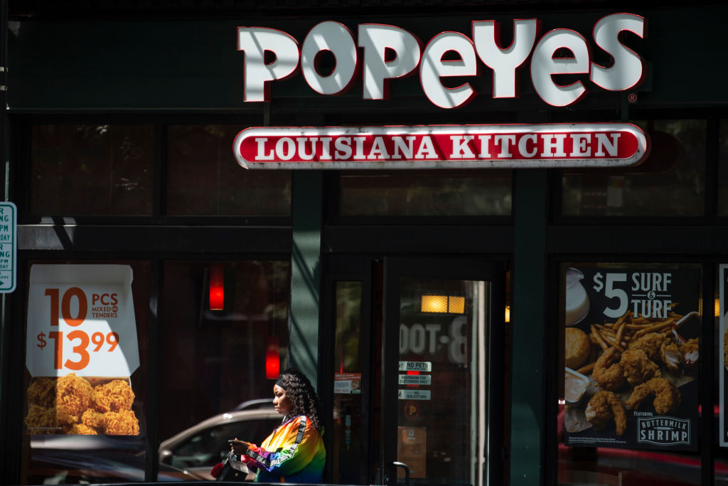 warrant-issued-for-man-who-stabbed-customer-at-popeyes