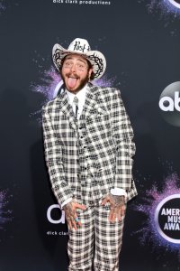 47th American Music Awards - Arrivals