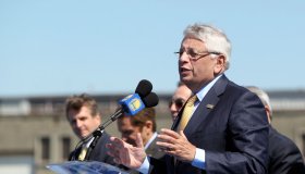 National Basketball Association commissioner David Stern speaks at a news conference to announce the building of a new Golden State Warriors basketball arena from the planned site just south of the Bay Bridge at piers 30-32 in San Francisco, Calif., Tues