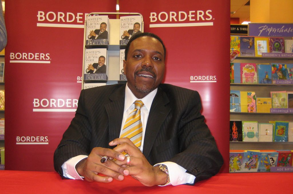 Creflo A. Dollar Signs His New Book "8 Steps to Create the Life You Want" at Borders Books and Music - January 12, 2007