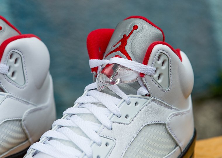 Air Jordan 5 Retro Fire Red