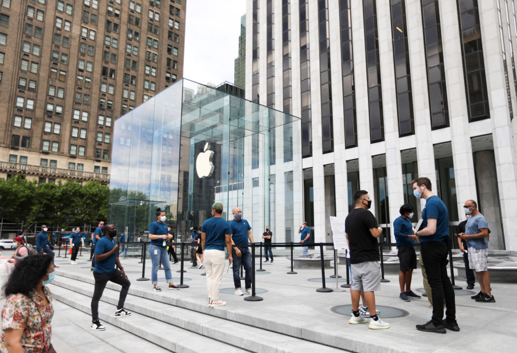 Apple Closes 11 Stores In States Now Considered COVID-19 Hot Spots