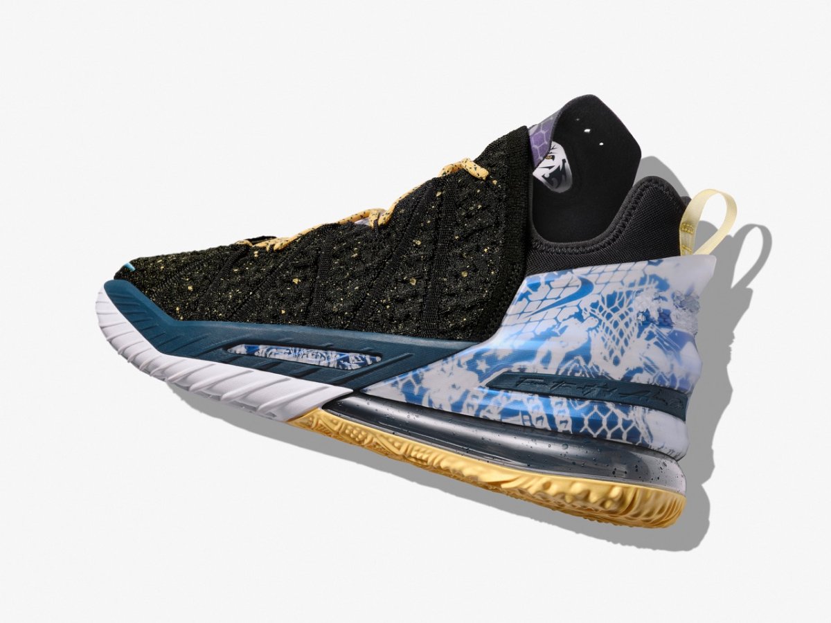 Nike LeBron 18