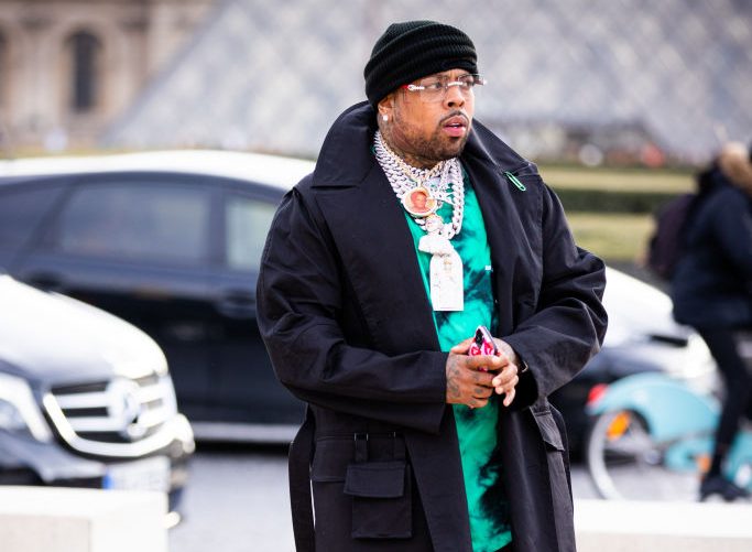 Street Style - Paris Fashion Week - Menswear F/W 2020-2021 : Day Two