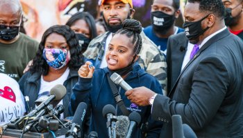 Louisville Reacts After Cop Charged With Wanton Endangerment In Breonna Taylor's Death