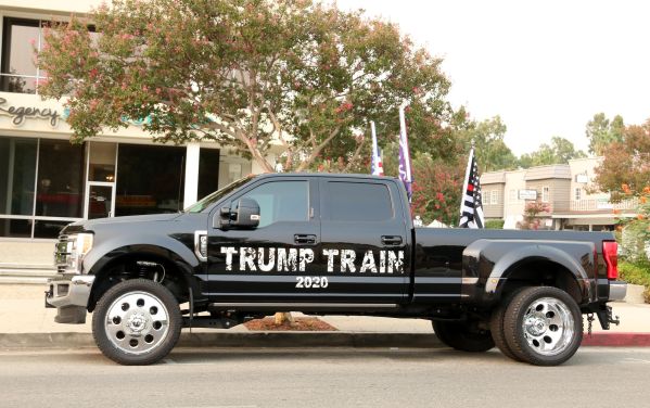 A trump supporter&apos;s vehicle on Ventura Boulevard, Woodland Hills, Los Angeles