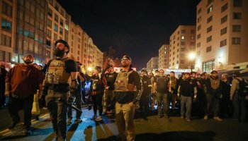 "Proud Boys" and Antifa fight in Washington, D.C.