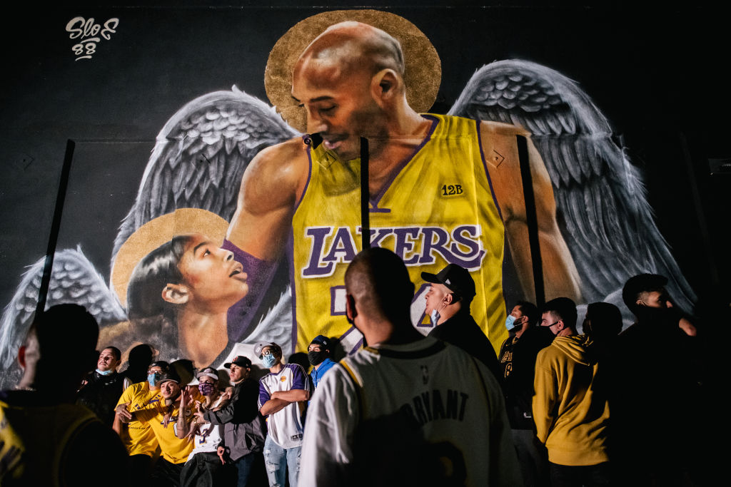Miami mural honors Kobe and Gigi Bryant as father, daughter