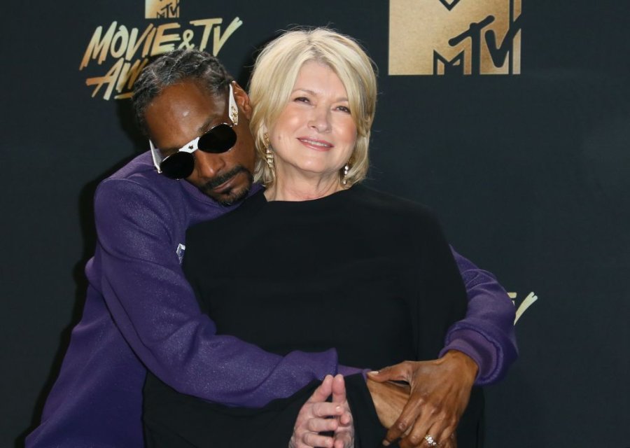 Martha Stewart Snoop Dogg Partner With Bic For EZ Reach Lighter The Martha Stewart Snoop Dogg Partner With Bic For EZ Reach Lighter The
